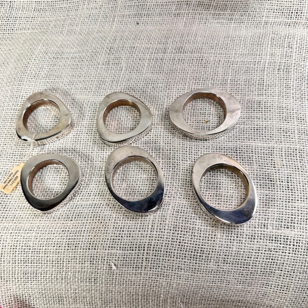 Crate & Barrel Silver‎ Napkin Rings Set of 6 Organic Asymmetric Shapes 620-211